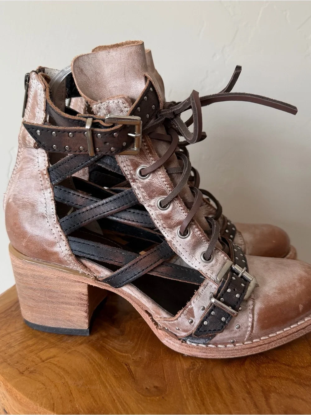 Freebird Cheyenne Ankle Boots 8 Tan Brown Leather Lace-Up Zip Strappy Block Heel
